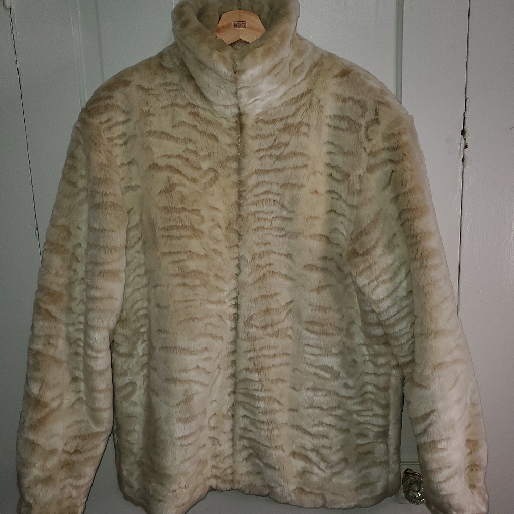 Fake fur coat. Ameri Mode brand, size medium. Very nice coat.